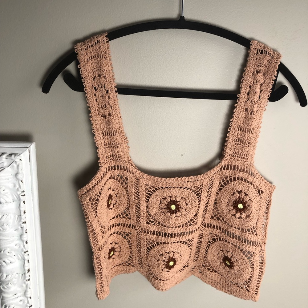 Cute tan retro crochet top